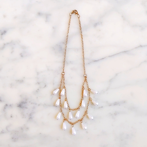 NWOT. Double Strands Multiple Pearls Drop Gold Chain Necklace. - Picture 1 of 3